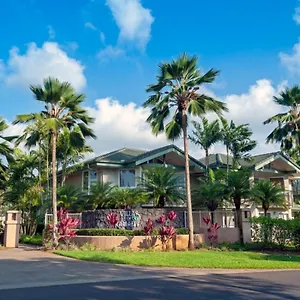  Holiday home Villas Of Kamalii 37-stately Townhouse With Ac, By Golf, With Pool, Bbq, Hot Tub United States