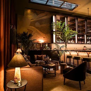 The Evelyn Nomad ***** New York