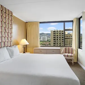  Apartment Construction Special At The Waikiki Banyan Free Parking And Wifi United States